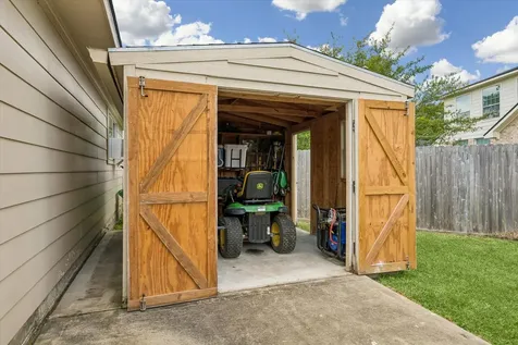 406 Smith Lane League City TX 77573