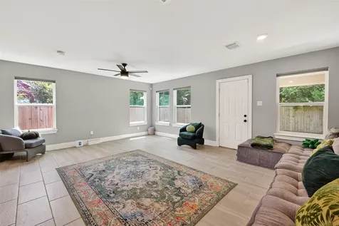 436 Owens Street Houston TX 77029