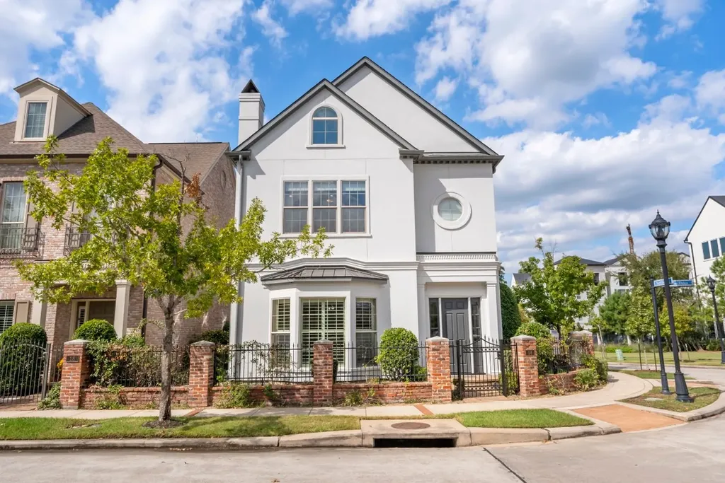 14 Jetty Point Drive The Woodlands TX 77380