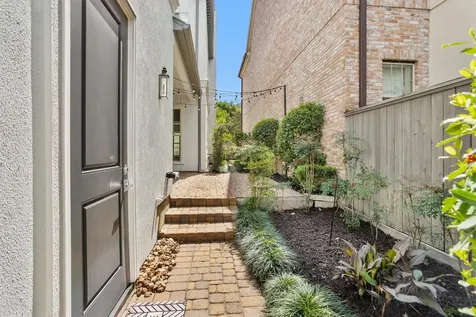 14 Jetty Point Drive The Woodlands TX 77380