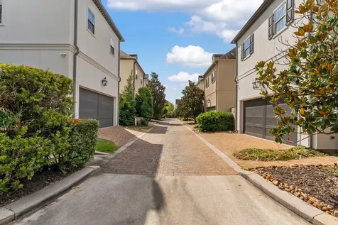 14 Jetty Point Drive The Woodlands TX 77380
