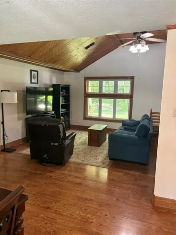 165 Ivory Tower Goodrich TX 77335