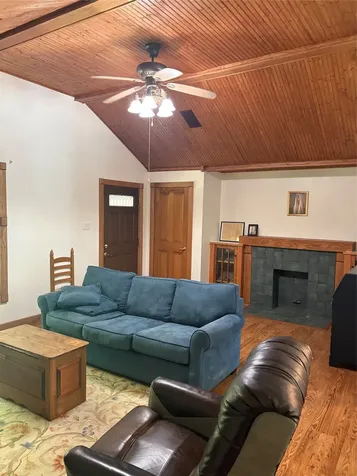165 Ivory Tower Goodrich TX 77335