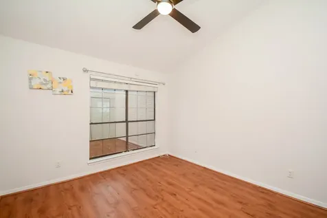 2121 El Paseo Street 2002 Houston TX 77054