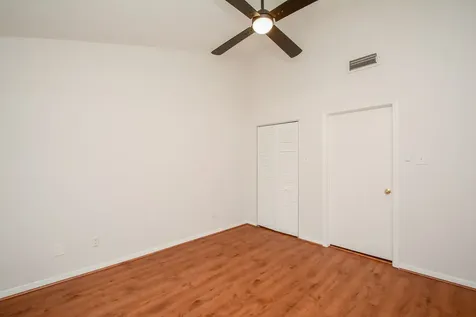 2121 El Paseo Street 2002 Houston TX 77054