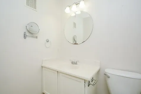 2121 El Paseo Street 2002 Houston TX 77054