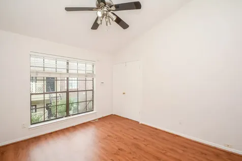 2121 El Paseo Street 2002 Houston TX 77054