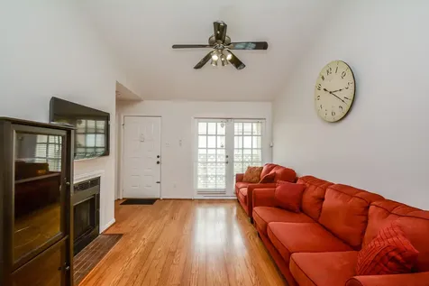 2121 El Paseo Street 2002 Houston TX 77054