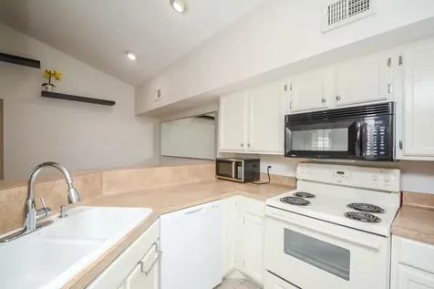 2121 El Paseo Street 2002 Houston TX 77054