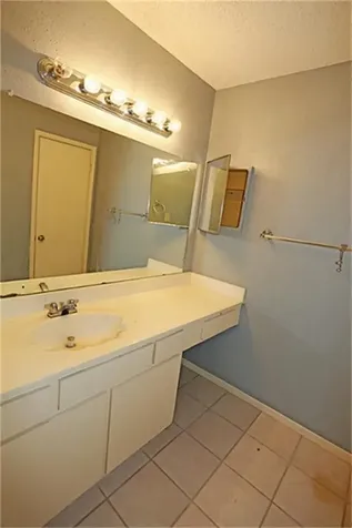 2121 Hepburn Street 613 Houston TX 77054