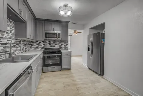 2128 59th Street Galveston TX 77551