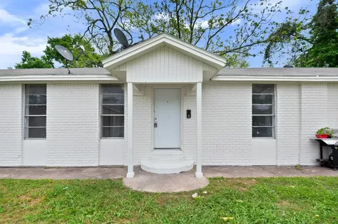 806 East Emily Avenue 6 Wharton TX 77488
