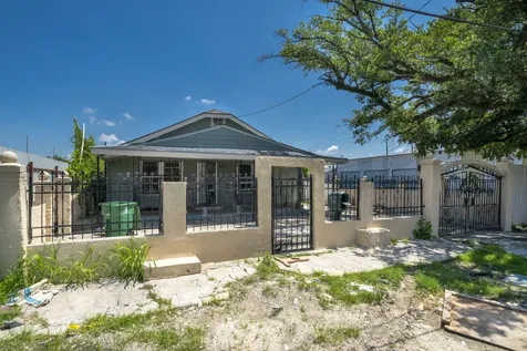 6507 Texas Street Houston TX 77011