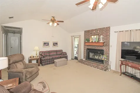 175 Checkmate Livingston TX 77351