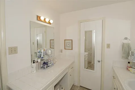 175 Checkmate Livingston TX 77351