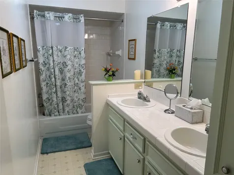 175 Checkmate Livingston TX 77351