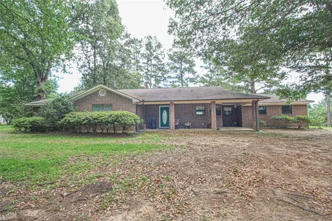 175 Checkmate Livingston TX 77351