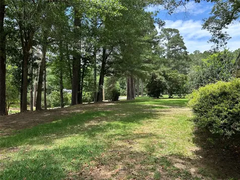 175 Checkmate Livingston TX 77351