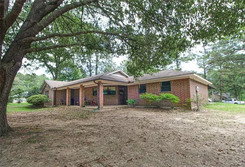 175 Checkmate Livingston TX 77351