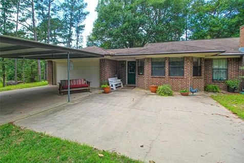 175 Checkmate Livingston TX 77351