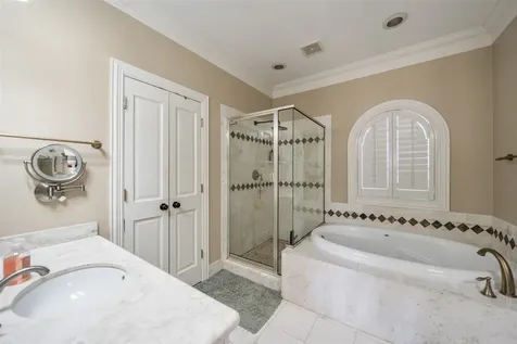 1302 Antoine Drive A Houston TX 77055