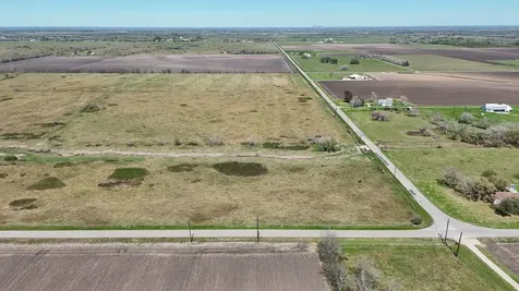 4439 Schultz Road Damon TX 77430