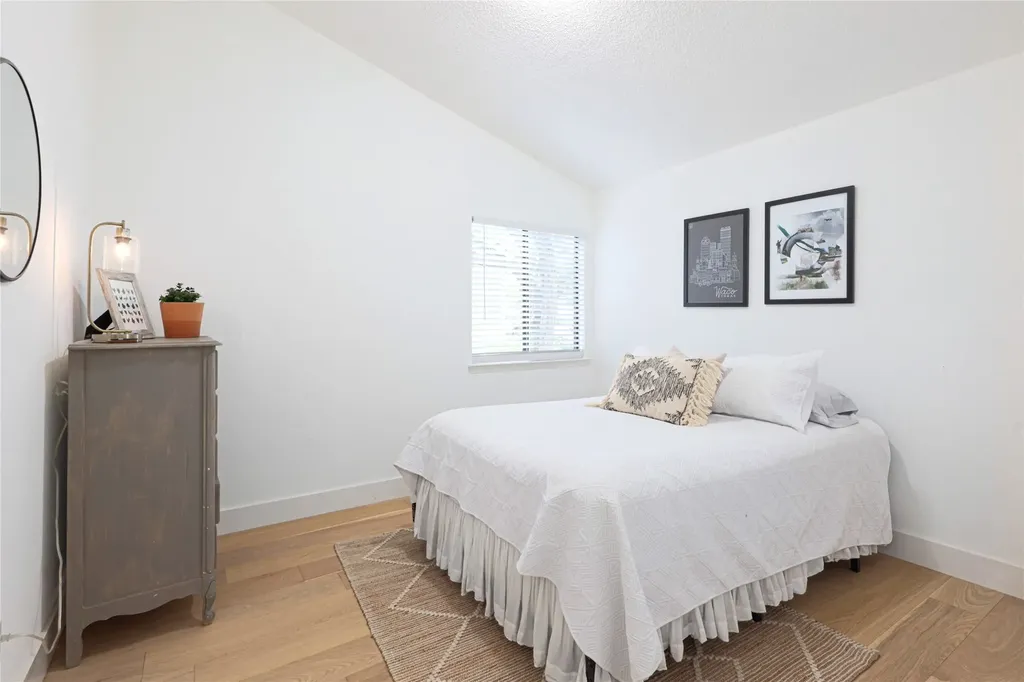 8812 United Kingdom Drive Austin TX 78748