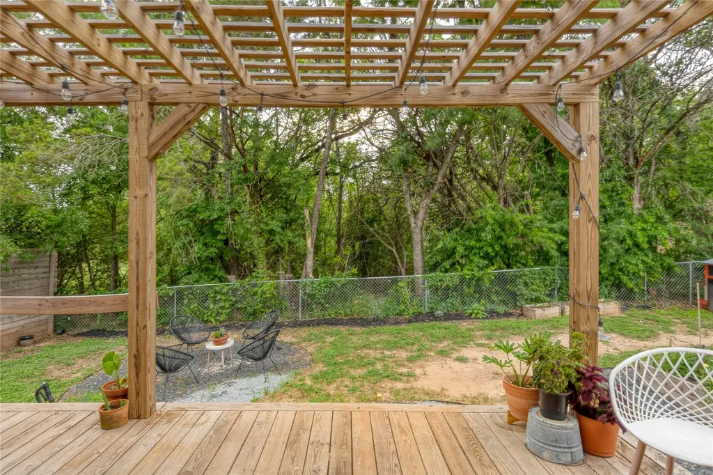 8812 United Kingdom Drive Austin TX 78748