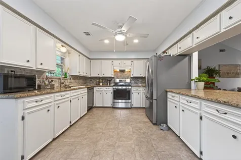 20586 Split Oak Drive New Caney TX 77357