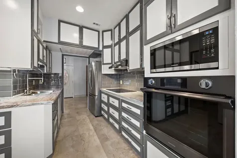 7447 Cambridge Street 117 Houston TX 77054