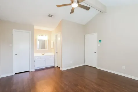11 Crestbriar Court Baytown TX 77521