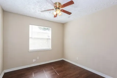 11 Crestbriar Court Baytown TX 77521