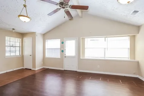 11 Crestbriar Court Baytown TX 77521
