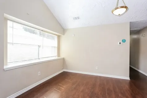 11 Crestbriar Court Baytown TX 77521