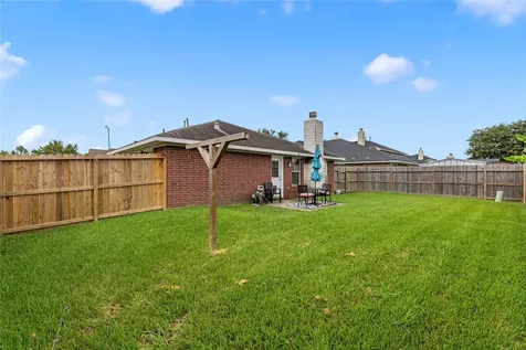 10819 Redwood Drive Baytown TX 77523