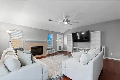10819 Redwood Drive Baytown TX 77523