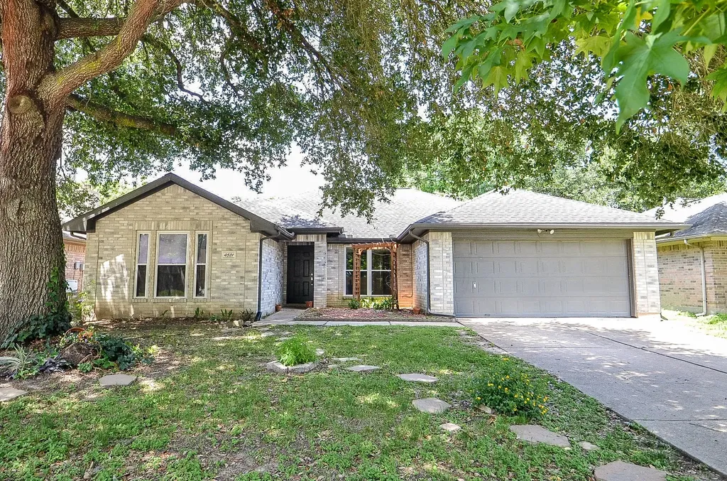 4521 W Columbary Drive Rosenberg TX 77471
