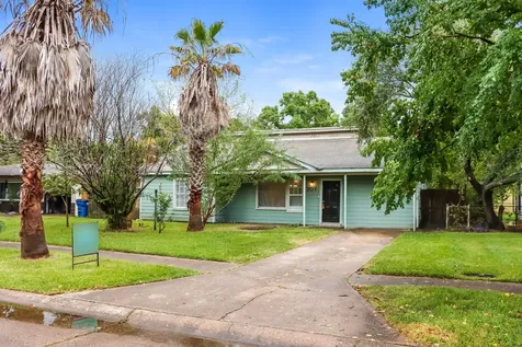 701 22nd Avenue N Texas City TX 77590