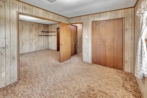 10957 N Us Highway 77 Schulenburg TX 78956