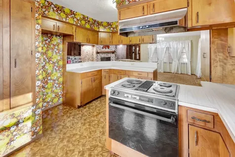 10957 N Us Highway 77 Schulenburg TX 78956