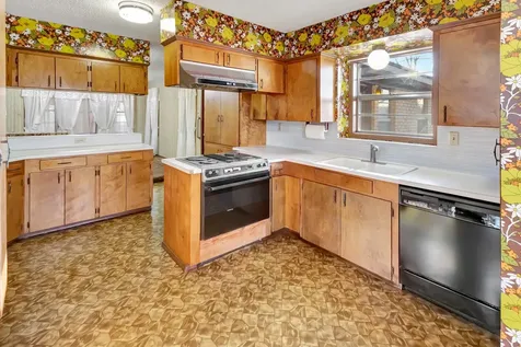 10957 N Us Highway 77 Schulenburg TX 78956