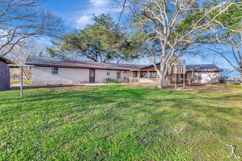 10957 N Us Highway 77 Schulenburg TX 78956