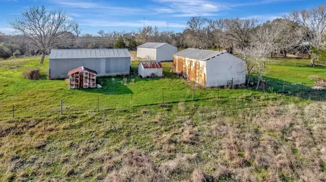 10957 N Us Highway 77 Schulenburg TX 78956