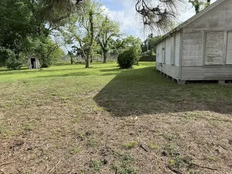 7103 Highway 36 Jones Creek TX 77541