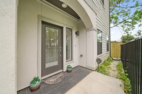 1824 Bonner Street Houston TX 77007