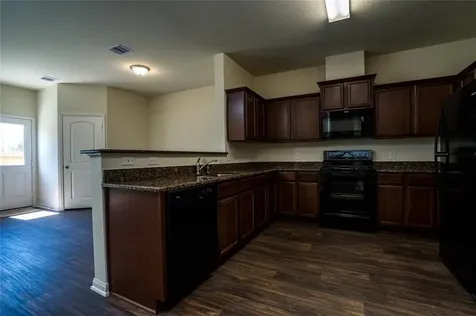 208 Autumn Berry Lane Brookshire TX 77423