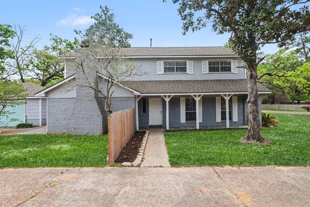 107 Carriage Lane Conroe TX 77385