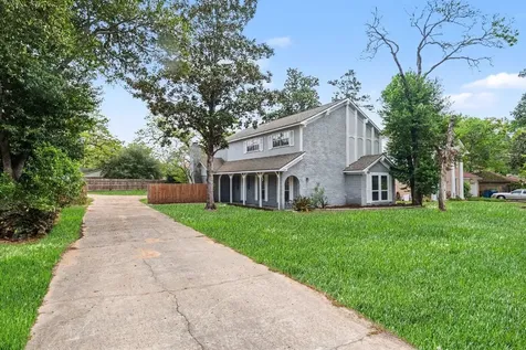 107 Carriage Lane Conroe TX 77385