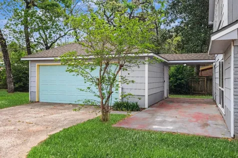 107 Carriage Lane Conroe TX 77385