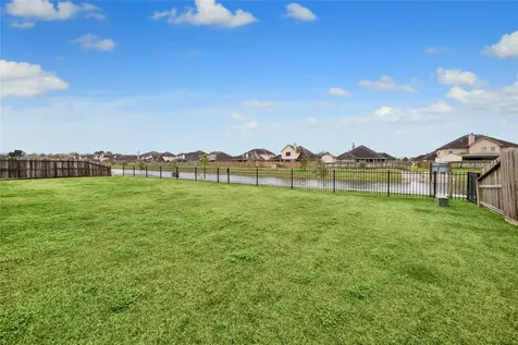 11914 Champions Forest Drive Mont Belvieu TX 77535